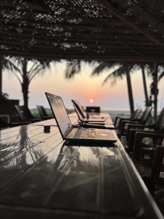 גוקרנה Revibe Beach Hostel Gokarna מראה חיצוני תמונה
