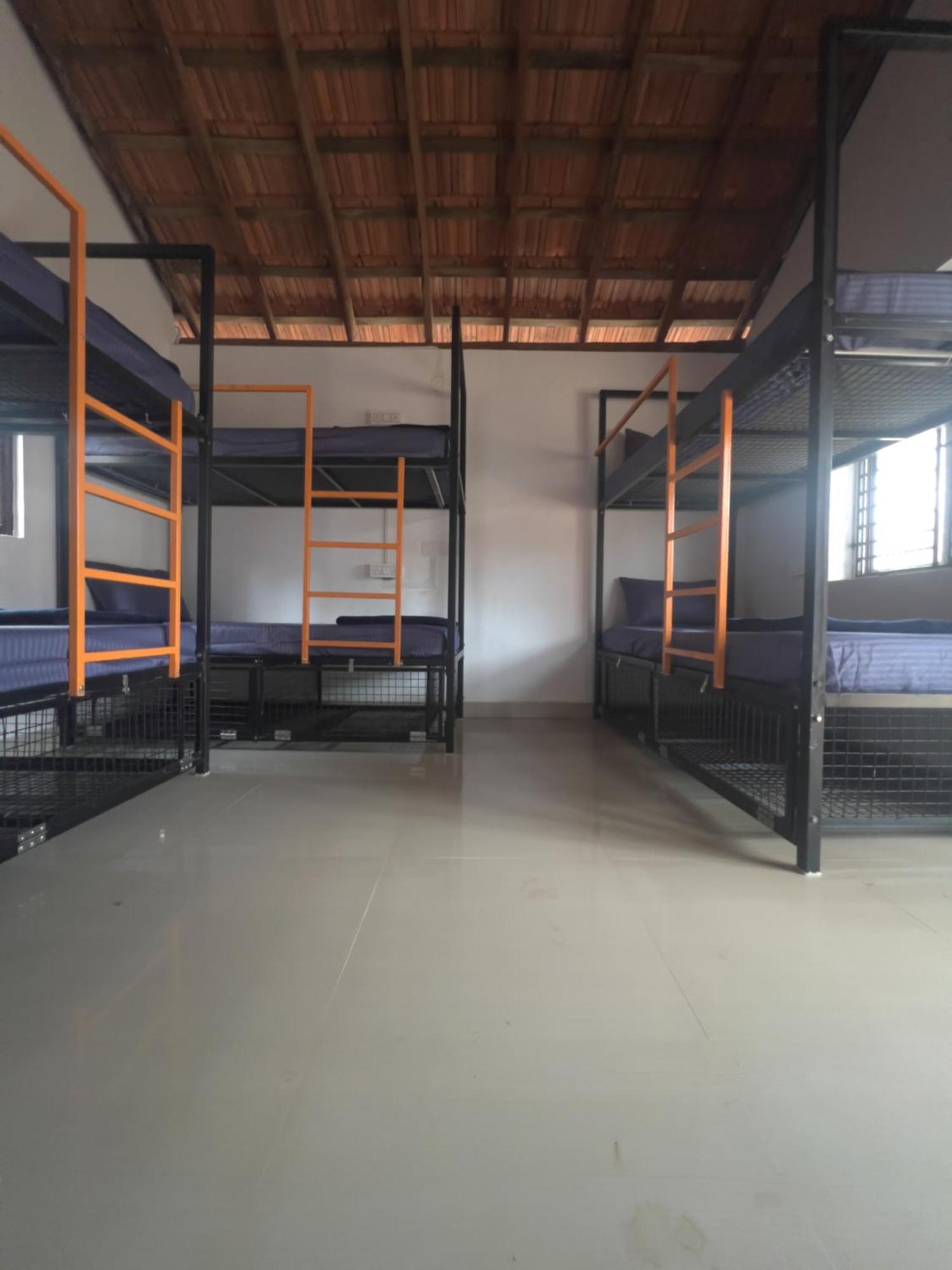 גוקרנה Revibe Beach Hostel Gokarna מראה חיצוני תמונה