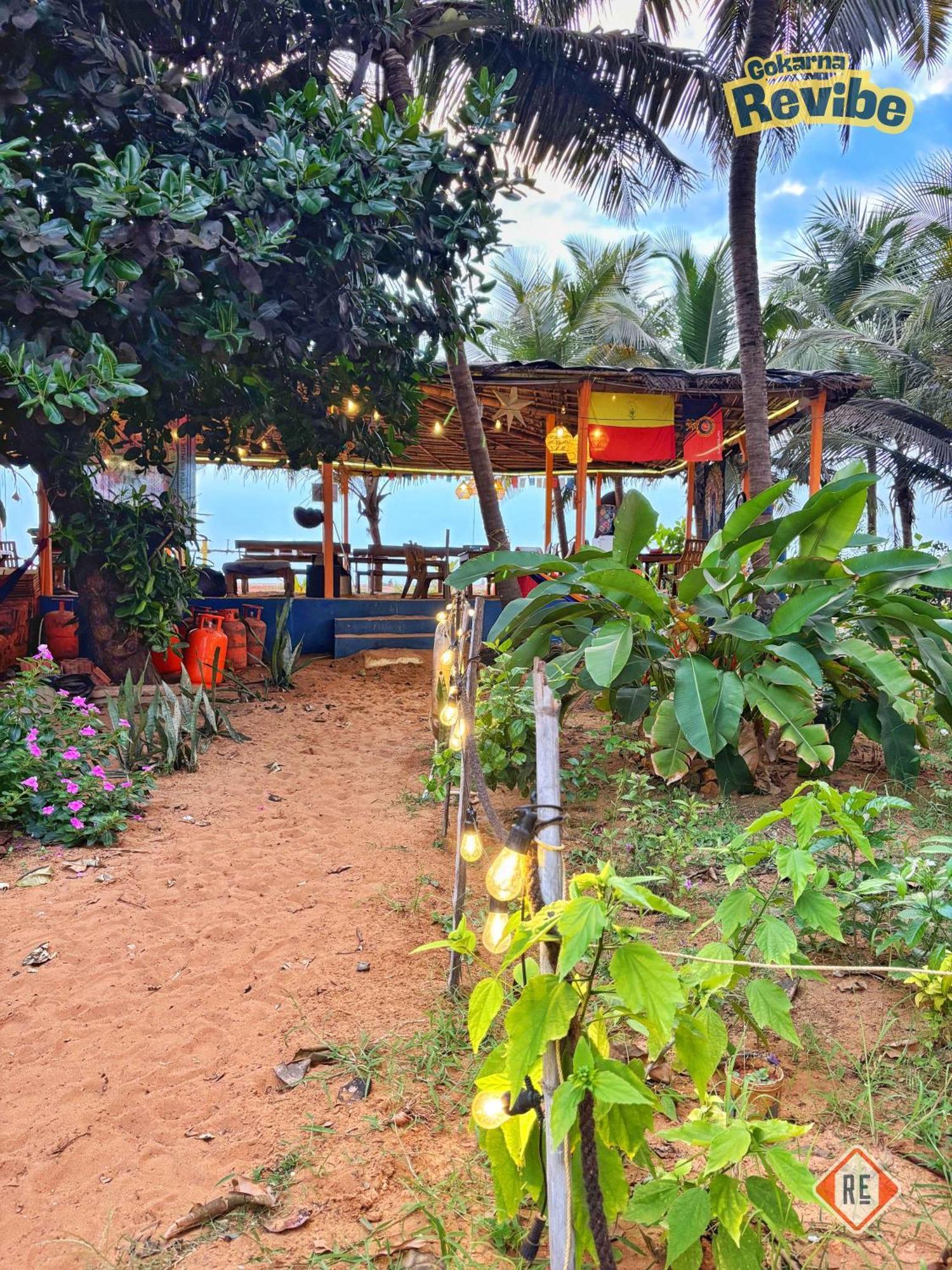 גוקרנה Revibe Beach Hostel Gokarna מראה חיצוני תמונה